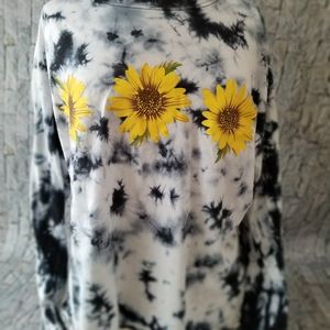 Shirt for lady tie  dye with sunflowers